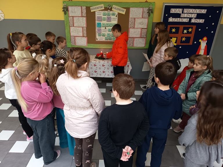 Treća adventska svijeća